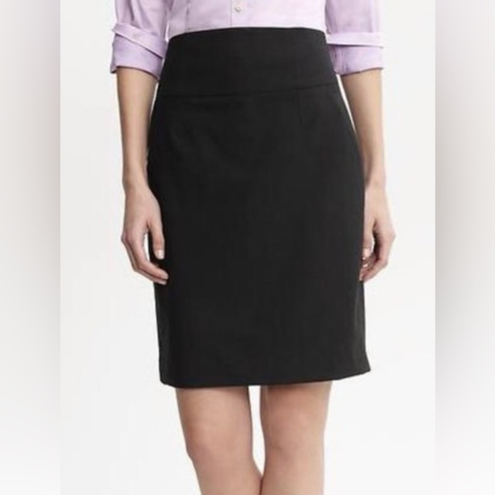 Banana Republic 96%virgin wool pencil skirt NWOT SIZE 6